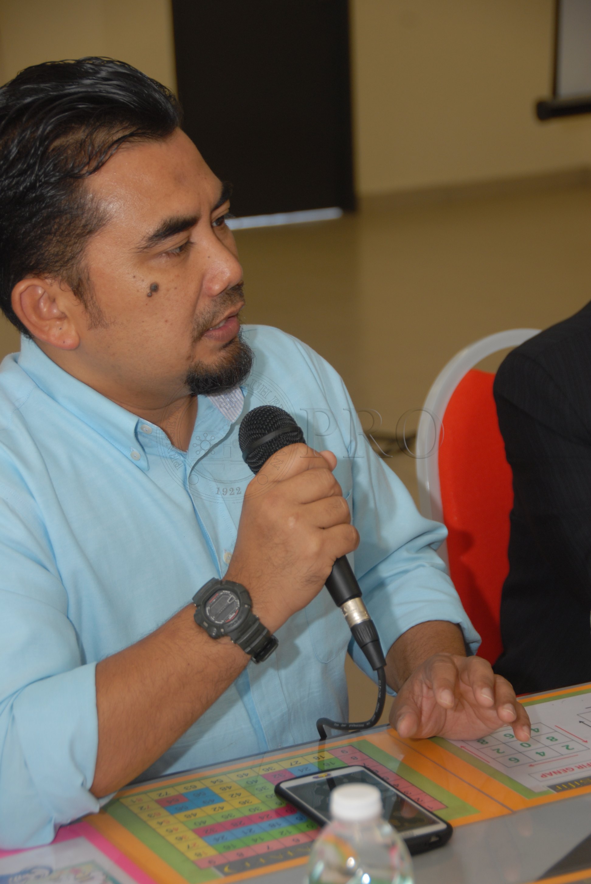 PRO 14 01 SEKOLAH FBA 8069